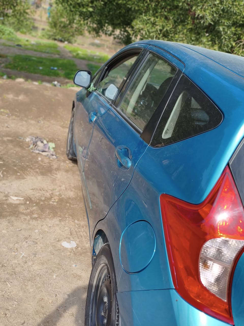 سلام عليكم نيسان فيرسا موديل 14 محرك كير مكينة مكفول
تبريد شغال باتريد جديد 
حديدة جيدة 
*********** وات ساب 
السعر 82 وبيه مجال لشراي
