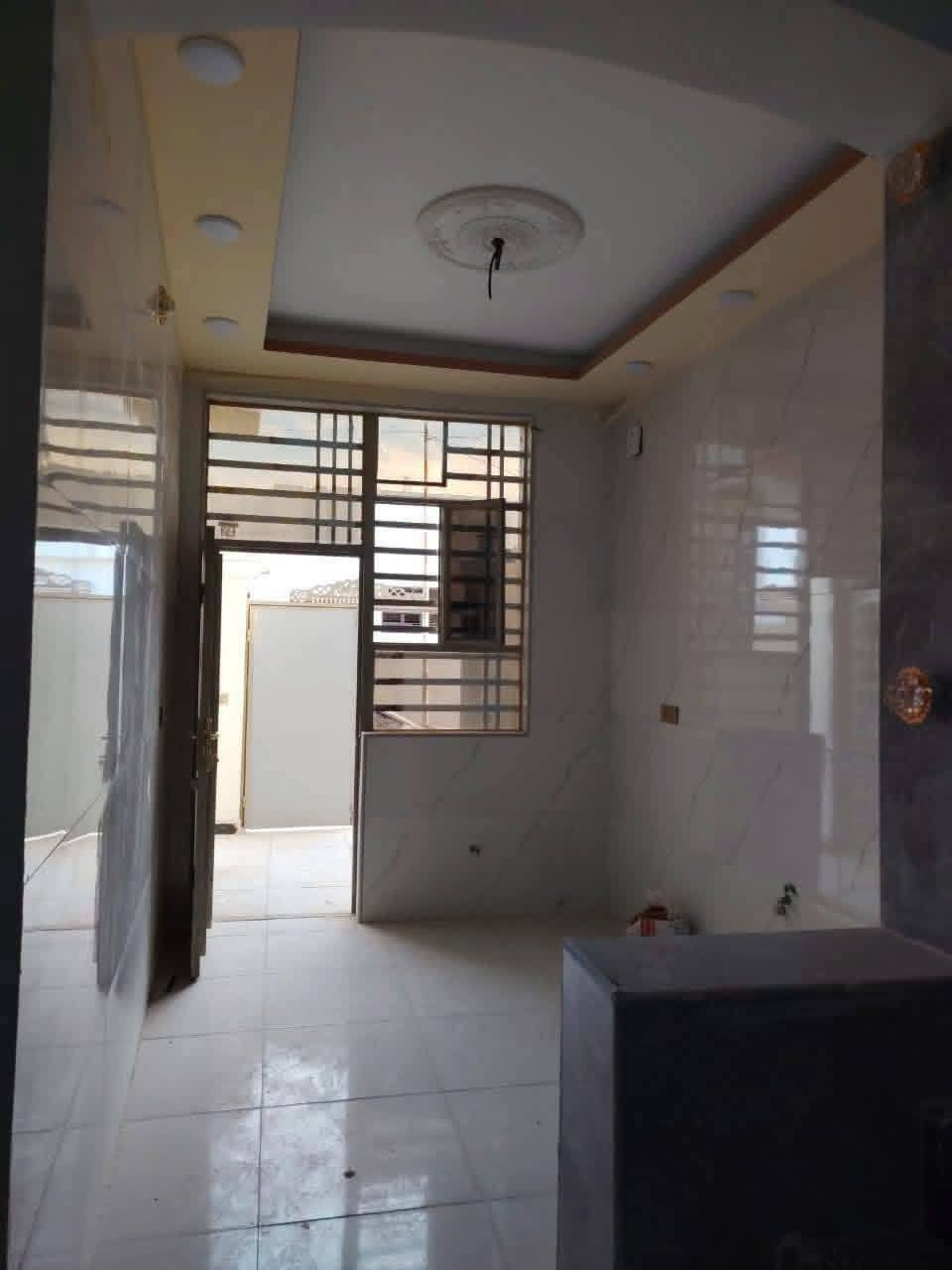 🏡دار للبيع🏡
المساحة: 120 متر مربع
✅ #طابو_زراعي_سند_25_أقرار_محكمه
السعر: 58 مليون  (مع المجال)
الموقع: النجف شارع الصب عمود 261 #ألخط_ألاول

مواصفات البناء:
غرفتين نوم وصاله ومطبخ واستقبال حمامات داخليه وخارجيه وكراج 
بناء مرتب (أساس + سقف كونكريت + طابوك)
أرضية بورسلين أبو الـ 60

الخدمات:#بعد_عن_سوق_100م
ماء كهرباء مدارس سوق تبليط مولد

للاستفسار والاتصال:
***********

