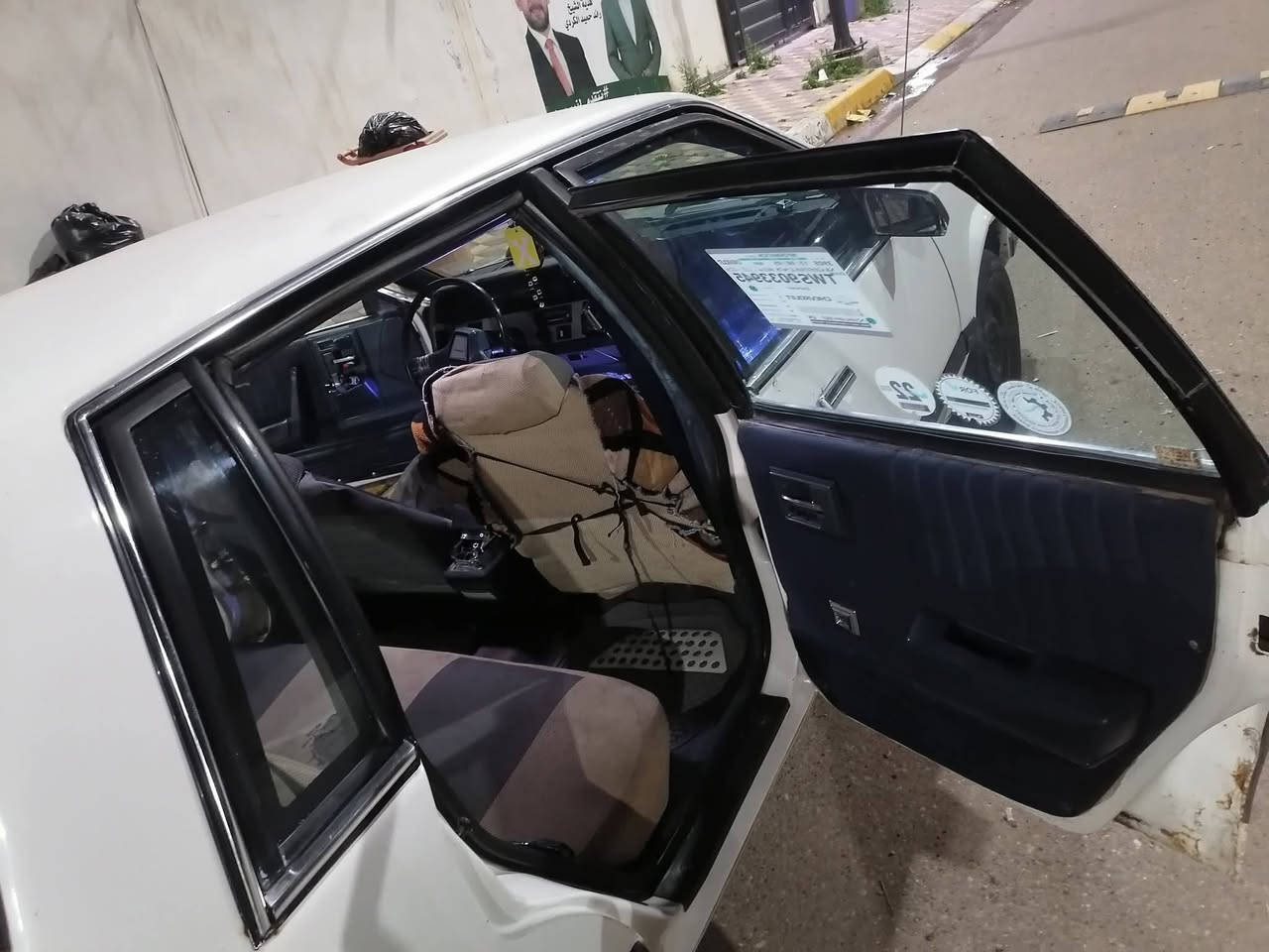 سلبرتي موديل 89سيارة جاهزه من كلشي تحويل ثاني يوم
كير ومكينه حاويه ماصار هوايه من شادهن 
كهربائيات كلها شغاله
كشن كهربائي
صدر خير من الله
تايرات نص عمر بيها بوربرن الصفحه اليسره كايم 
السعر 33وبيها مجال
للاستفسار ***********
