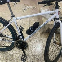 السلام عليگم للبيع بايسكل  C700  رياضي سرعه فول شغال كامل لشتو نظيفه ح...