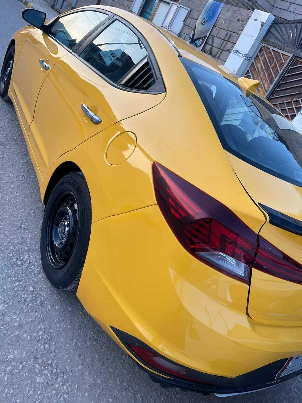 النترا 2020 رقم بغداد
مواصفات حلوه 
2000دوش خير من الله
كيرAtالمرغوب 
شاشه جبيره
تحديد مسار
مانع انزلاق
مثبت سرعه
منضومه زنون تصطر
تدفئه تبريد
حساسات 4جوانب             #مكلف_بنشرر
3انواع قياده
باتري جديد 
تاير جديد
سياره جديده كلش 
حادث جاملغ وباب خلفي السعر 135 
رقم الهاتف ***********
