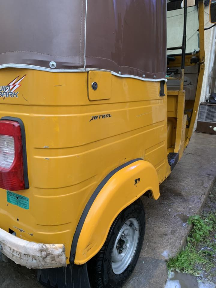 السلام عليكم تكتك 2020 شهر 10 تڪتك بيها بارد بس بل الغد الأيمن وبيها خياس جوى التاير فقط الباقي مكفول لا صبغ ولا بارد تكتك خير من الله ڪفأله تنقيص تبخير ڪهربأيات ڪلها شغاله خياس دوس ما بيها بلاديه مداور ثاني يوم تحويل عقد مروري 

العنوان : بغداد مدينه الصدر الحبيبيه مقابل وليد ابو الكص
الهاتف : *********** واتساب ورصيد
