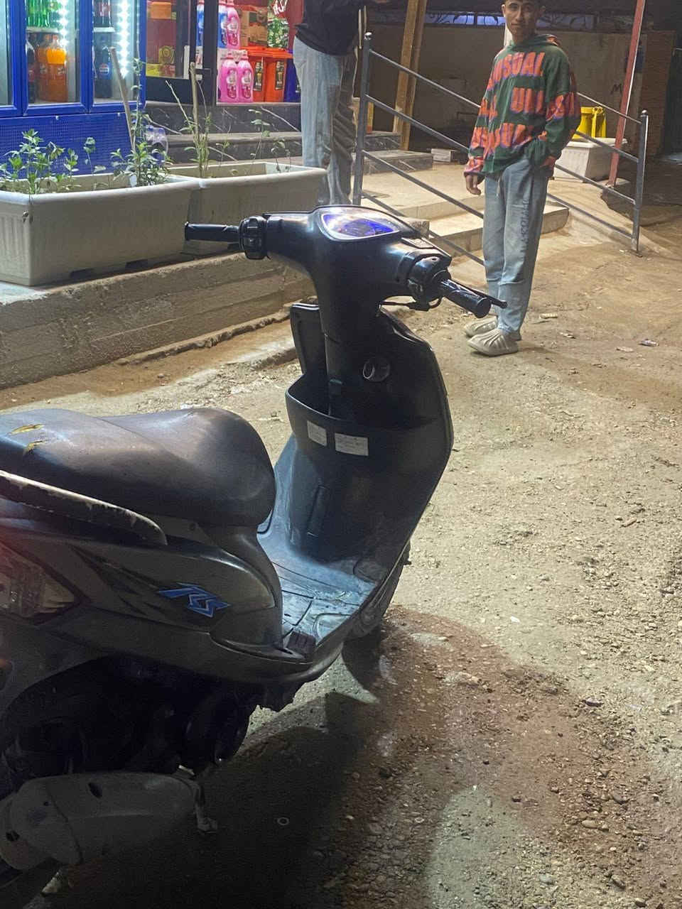 دراجه ماكس عدله دراجه مال رمبه ماشيه 15 الف حقيقي برغي ما مفتوح بيه دراجه كله ختم واحد ويه المكينه دراجه ناشفه فول ملاحح حتى ل كلوبات الازرك موجودات ل بلاديه دراجه كله بلاديه لون فيلي دراجه تقفل 110 صار ٣ أشهر نازله من رمبه نكره سلف بكل وكت اكفلك سرقت وكلشي السعر 800 الاستفسار عل واتساب الرقم *********** جماعت ل ٦٠٠ ليطبون دراجه نكره بكل وكت اي عيب مابيه كله بلاديه 🌷
