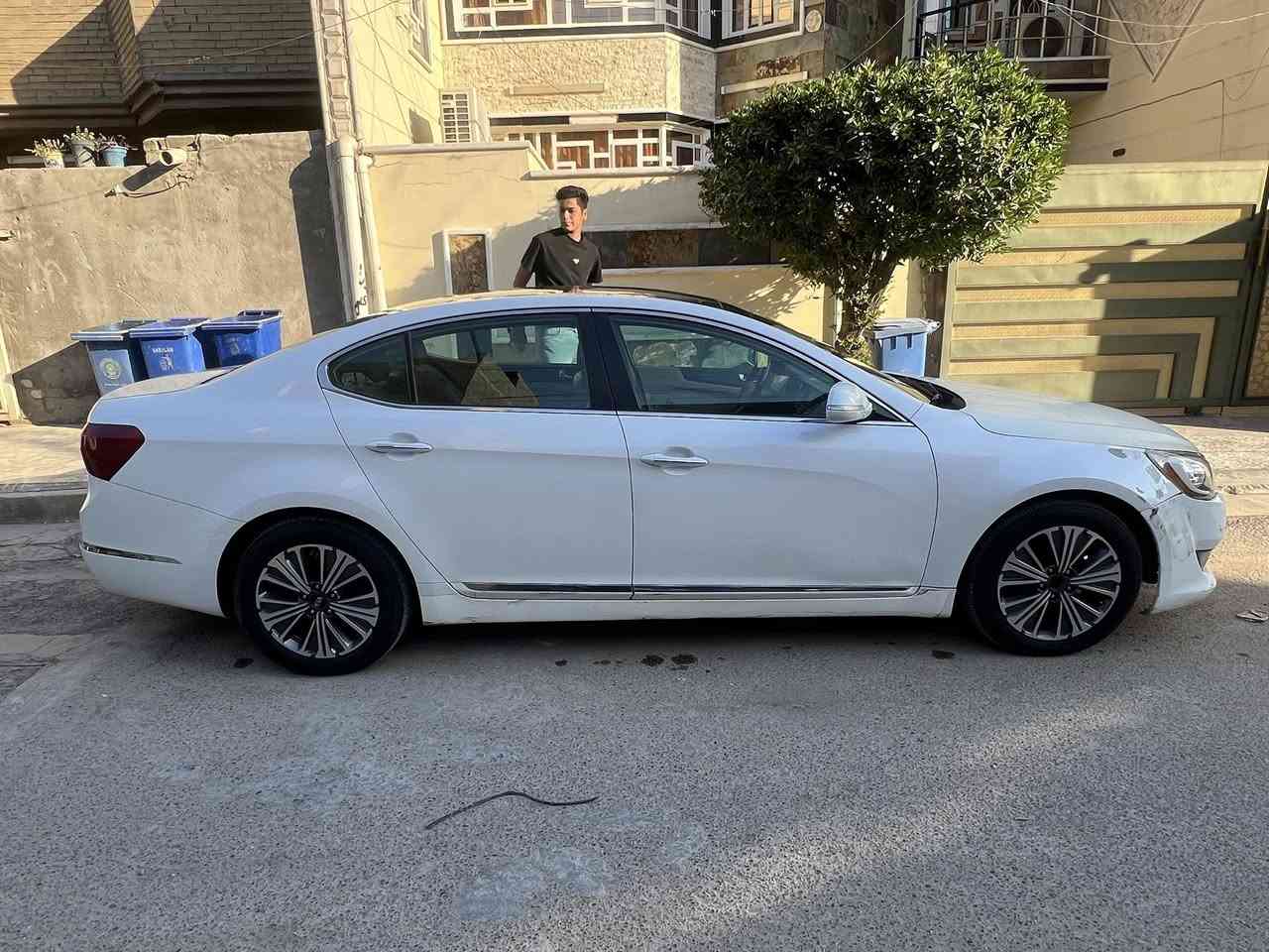 السلام عليكم كيا كادنزا 2011فقط بنيد مبدل رقم اربيل اب اسمي شخصيا مكانهة بغداد البلديات 
السعر 115$
***********
