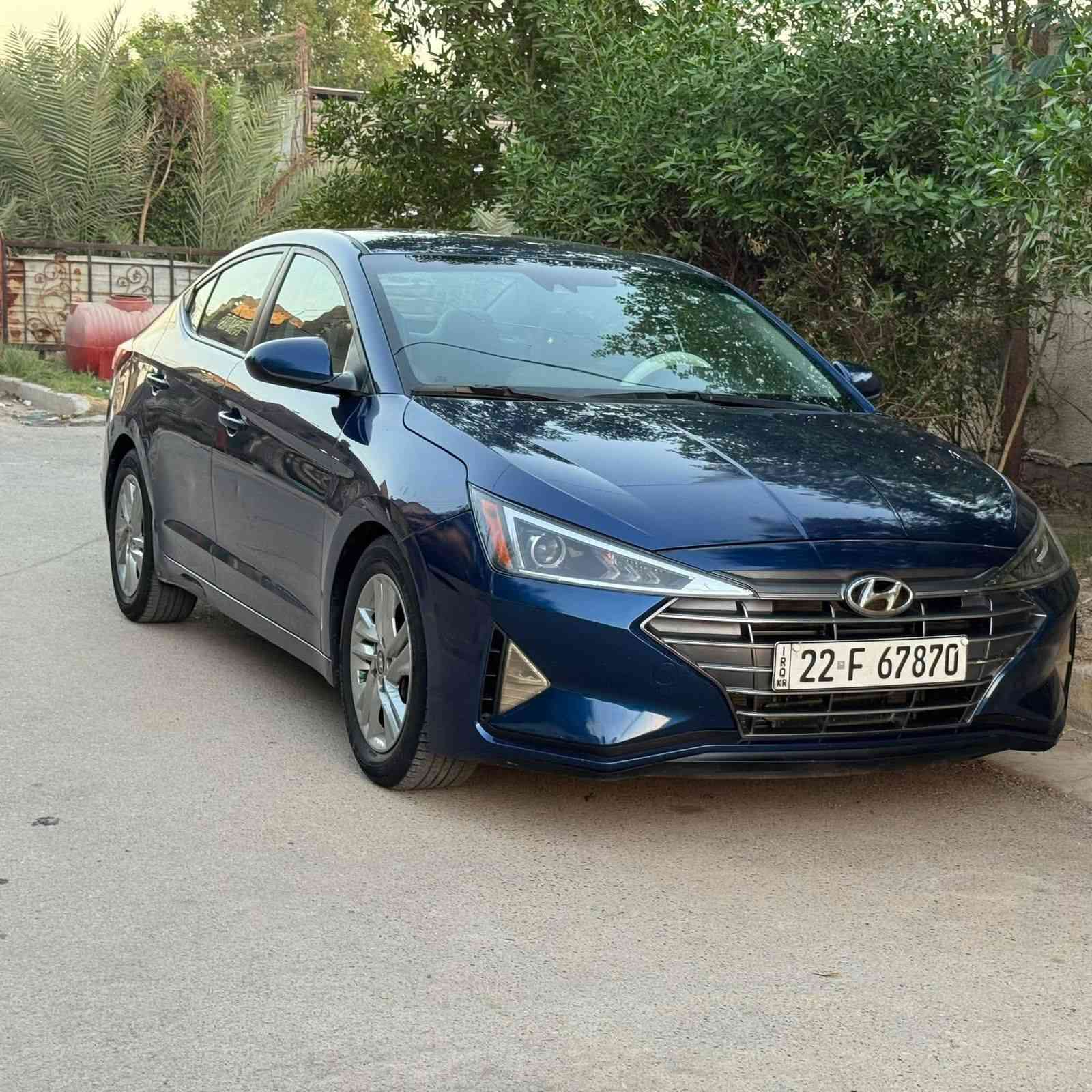 ما متواجد ع النت فقط اتصال السعر ١٣٠ مجالهة بسيط
النترا 2020 
سيارة جاهزة وجديدة 
ماشية 80 الف ميل قابل للزيادة 
حادث جدا بسيط 
بدون ايرباك بدون دواخل 
شاصي . لغد .  مكفول
بدون صبغ فقط جزء من البنيد 
محرك 2000 دوش
كير at ايتي المرغوب
رقم اربيل جديد 
سنوية 2031
هزة 2026
صدر جديد 
دوشمة جديدة 
حساسات و بلكات ومجاول جديد

مكان السيارة بغداد
***********
