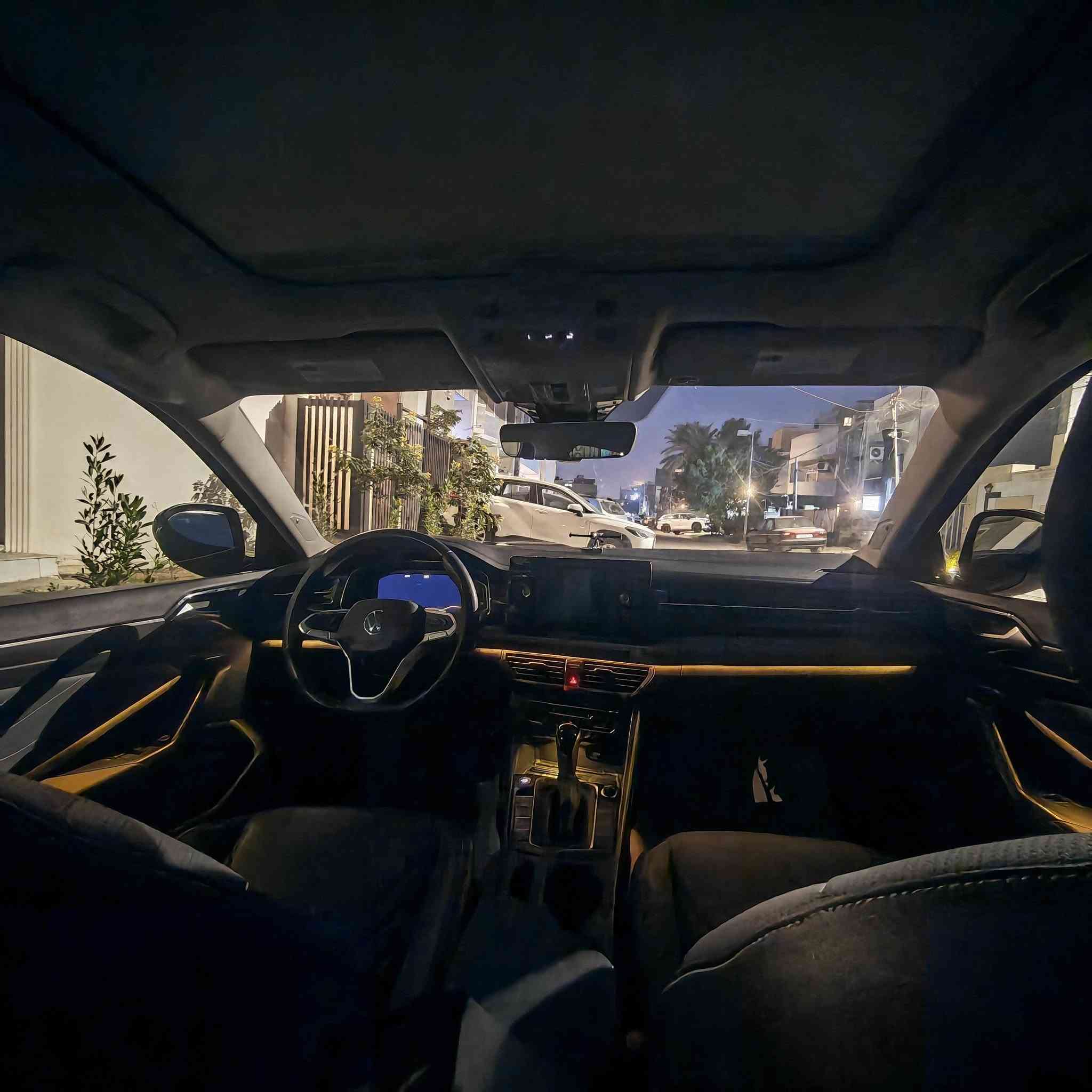 جيتا SEL موديل 2025 ماشي الفين كيلومتر حادثها جاملغ امامي جهة السايق مكانها بغداد ***********
