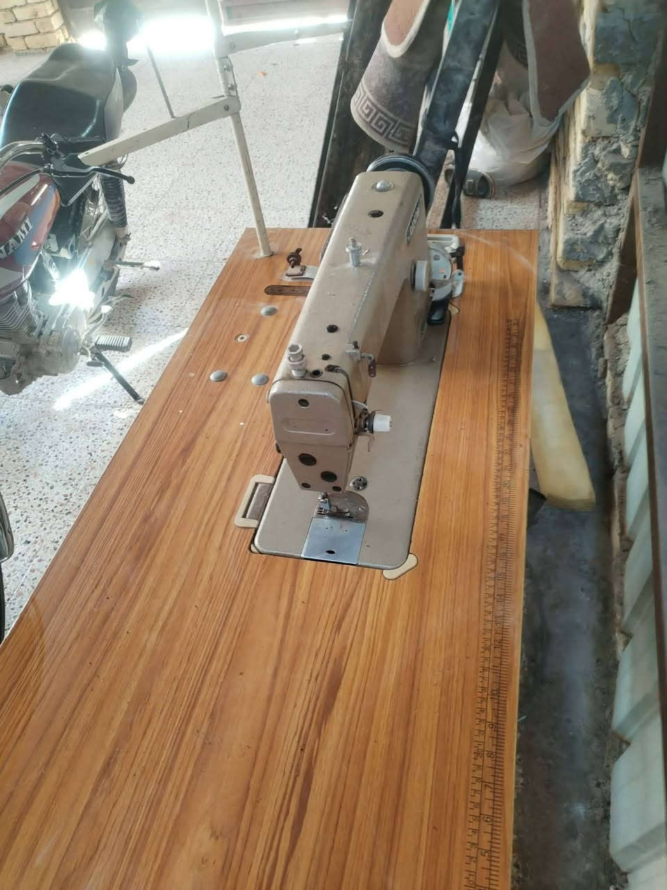 السلام عليكم مكينه نضيفه شغاله مناقصهه اي شي 200
***********
