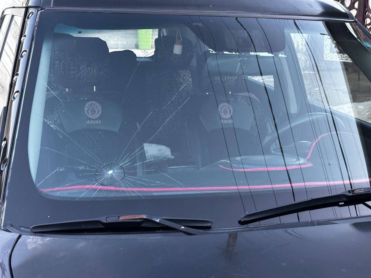 السلام عليكم 

سياره صول موديل 2012 
مكينه GDI 1600
لون اسود 
استعمال نسائي
كير مكينه تبريد شاصي مكفولات 
تخم تاير جديد 
تبريد شغال 
حادثهة موضح بل سونار مال أمريكا
وبيهة حادث جاملغ بسيط موضح بل صور 
للمعلومات او ستفسار شراي
***********
