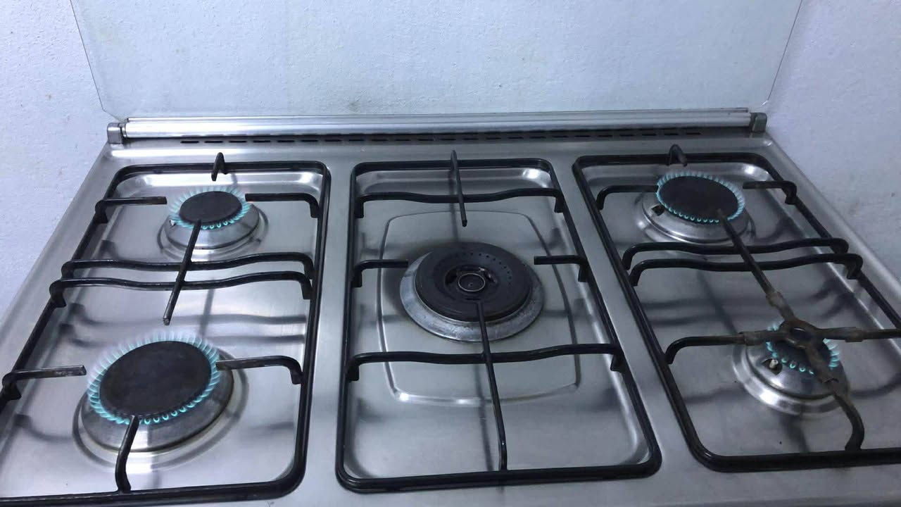 للبيع طباخ نظافة مثل ماموضح كدامك مابي عيب سعره 80 وبي مجال ***********
