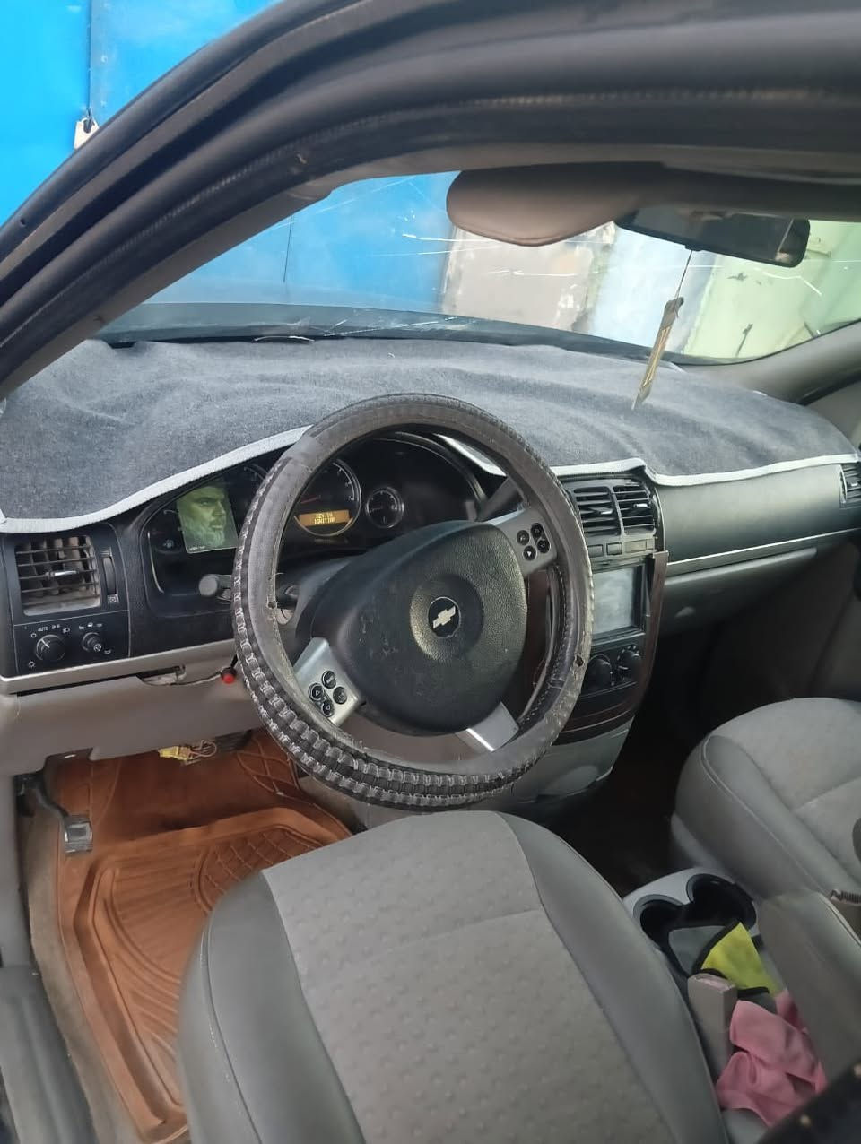 سيارة نوع شفر بلاندر سته سلندر موديل 2007 محركها 3900 رقمها بغداد راعيها هنا بالبصرة يريد تحويل بعد البيع سنويتها نافذة لسنة 2027 السعر 47 ورقه وبيها مجال 
رقم الموبايل ***********
