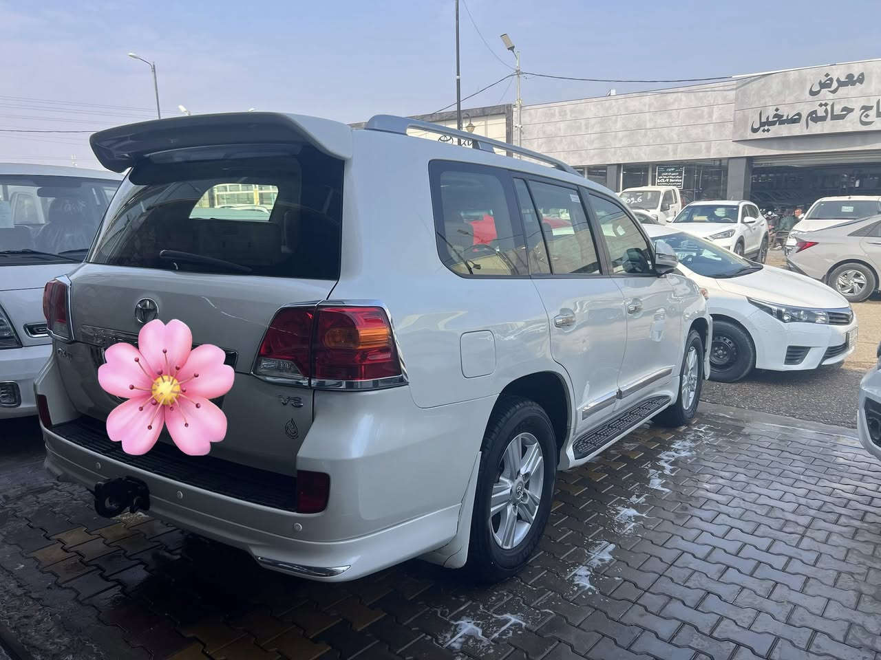 سلام عليكم لاندكروز ٢٠١٣ فطيم ماشيه ٢٠٥ مكفوله ٦ اسلندر كفاله عامه حتى الدعاميات عدا بارد جاملغ خلفي وشويه بالباب السياره جديده تخم تاير دنلوب حداديه غرفه السياره على وضع الشركه السونار بالمنشور مري قلاب تشغيل عن بعد كشن كهرباء جلد مشمشي ٣ شاشات   كفاله من الشخط عدا البارد موضح العنوان واسط رقم مو بايل  رقم بغداد والسعر خاص اوالاتصال ***********
مكان السياره واسط كوت
