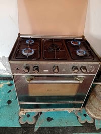 للبيع بس البنص أشكل سعر ٧٠ بغداد سبع قصور كاونتر ي مو فرن ٠٧٧١٣٠٧١٨٧٥