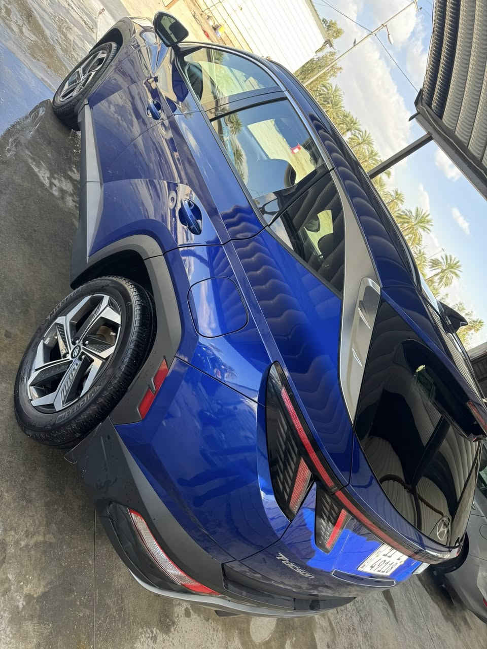 السلام عليكم
هونداي توسان للبيع فقط 
موديل 2023
وارد امريكي  حادث بنيد نفسه مصبوغ 
 السياره اني مستوردها ع ايدي طلع بيها باب كلير فقط 
ايرباك استيرن فقط 
ماشيه 27mi
فول لمتد 
بانوراما كشنات تدفئه تبريد ستيرن تدفئه كشن خلفي تدفئه خزن ميموري جنطه شفط كير بصمه 
تحكم عن بعد تتقدم وترجع 
بيها هواي مواصفات 
السعر 197بيها مجال قليل 

رقم بغدادباسمي  
العنوان بغداد المحموديه 
***********
***********
