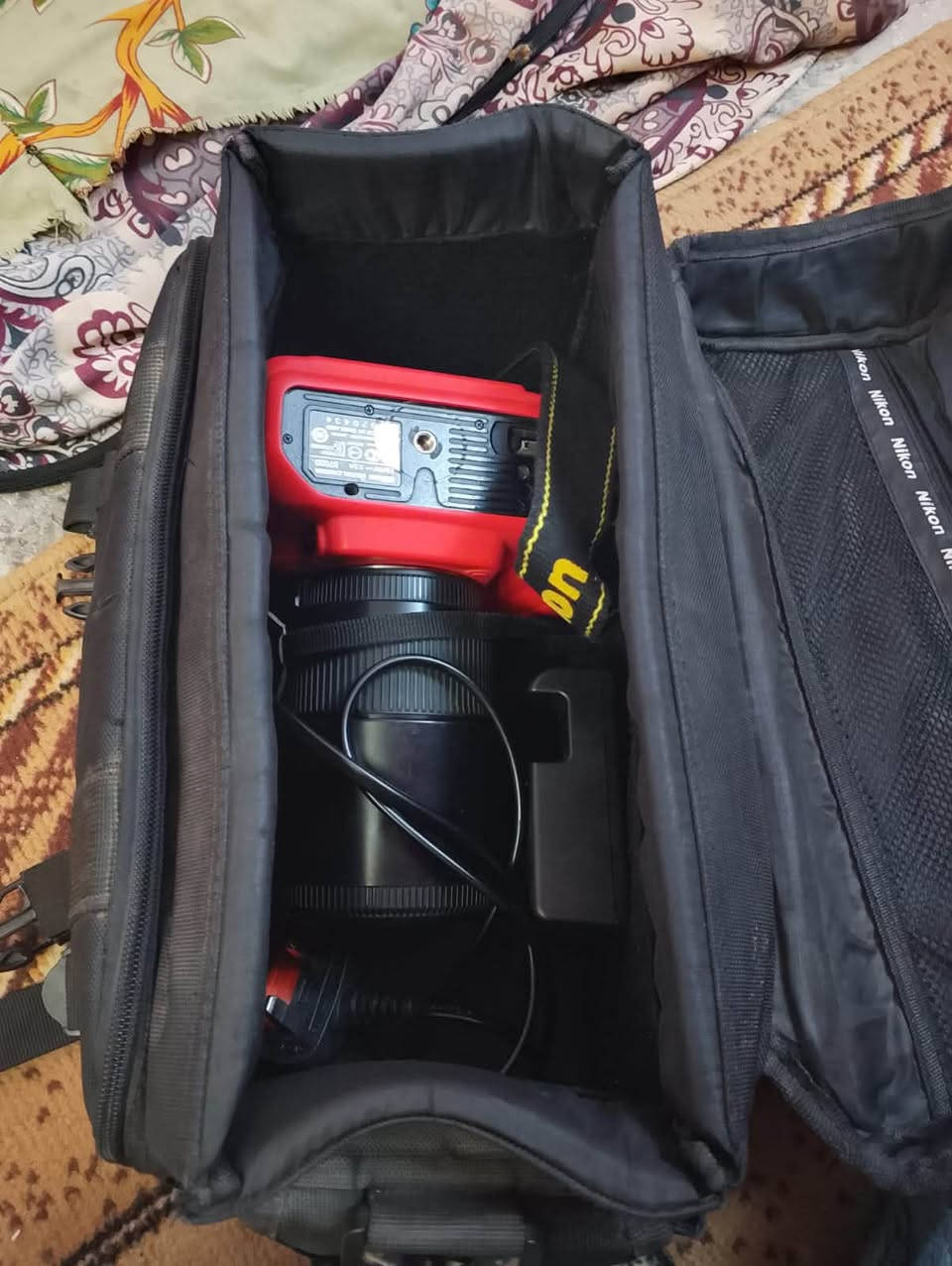 سلام عليكم 
كأمره نيكون7000  عدسه70/300
وياها رام 2 جنطيه+ حزام + ناقل صور + بطاريه+ شحنه
سعر مناسب جدا راسلني وتساب ***********فقط وتساب 
وبيك خير وتدلل 
شاهد الله محتاج وريد أبيعها 
مكاني البصره
