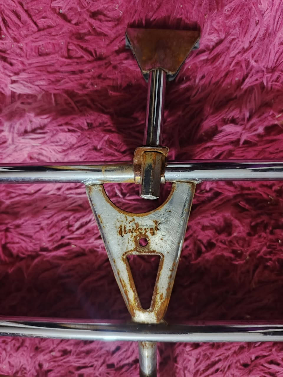 السلام عليكم سيبايه النترا ابو عمار الاستفسار *********** السعر ١٢٥ وبيها مجال
