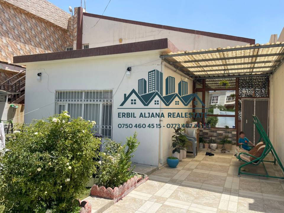 فرۆشتن خیرا لاوان ستی پیش حدیقە رووبەری 200متر یەك قات بیتونە پێکهاتووە یە ك نوستن گەرماو چێشتخانە هوڵ دەیوخان حدیقە گراج نرخ گونجاوت بۆزانیاری زیاتر*********** واتساپ *********** بیت للبیع فی اربیل لاوان ستی مقابیل حدیقه أربيل, العراق
