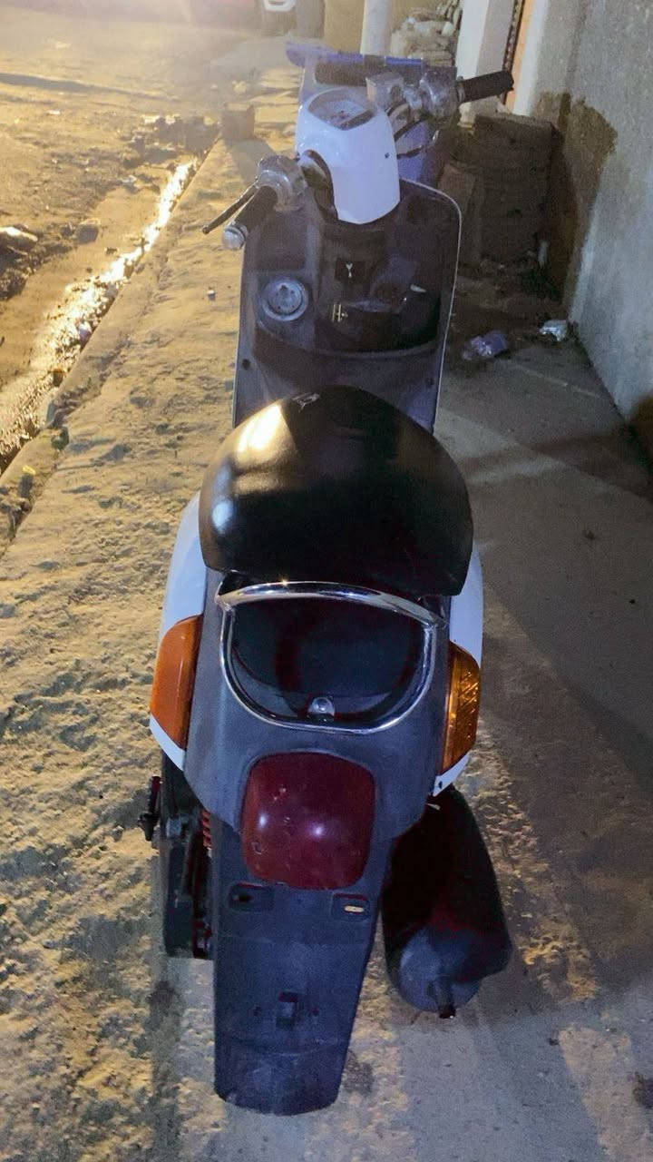 سلام عليكم بوليس كابريتر للبيع دراجه شعله ومعدل شكد الكاع دراجه نضيفه مكينه مفتوحه مره وحده دراجه نكره بكل وكت دراجه كامله كهربائيات شغاله السعر 450 الرقم ***********العنوان الدوره ابودشير
