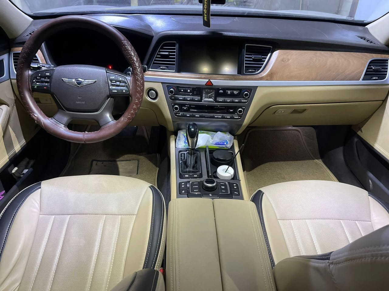 للبيع والمراوس جينيسس كل تفاصيله ذاكره معه تقريرامريكا والعراق 2015-G80 فول اعلى مواصفات  لون بني رقم اربيل مكينه 3.8سته سلندر وكير وحداديه وكهربائيات كفاله السياره جديده كلش رقم اربيل داخله بدون حادث عليه ادامه كامله من الدعاميه لدعاميه بيه قطعتين صبغ بدون دواخل  بيه سونار وصور امريكا بالمشور موجود وتساب *********** سعر 165 وبيه مجال شي بصيط النجف, العراق
