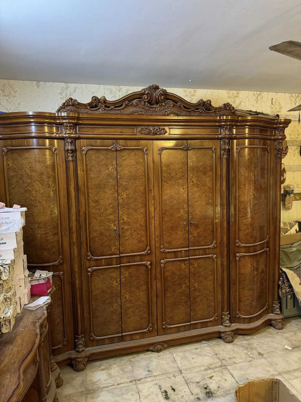 كنتور مصري 6 بوب السعر 100 الف 🔥 
ويه ميز تواليت ماته 
موضح ب فديو نضافه الكنتور 
مكاني بغداد الكاضميه 
استفسار ***********
