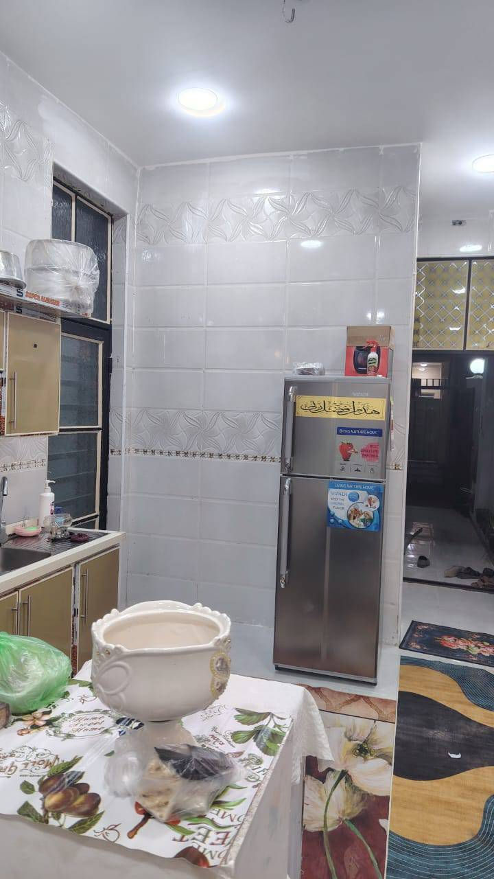 بيت مساحه 100م طابوو صرف سند حر
السعر 75 مع المجال
عنوان البيت نجف حي النداء شارع  مجمع قمبر السكني

                                

بيت جاهز مفتاح 🔑 
أساس وسقف صب مركزي 

يتكون البيت من

غرفه + صاله + مطبخ معزول + صحيات واستقبال

#مدارس // ماء//. كهرباء /. خط مولد ذهبي 

وتساب
***********

ملاحظه// توجد لدينا كل المساحات من دور او قطع
