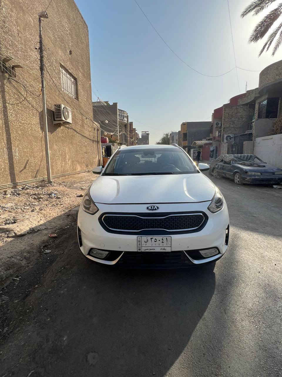 السلام عليكم رمضان كريم  كيا نيرو 2019 أمريكي حادث جاملغ وبنيد ميكانيك كله جديد مع الحداديه ماشيه 50 الف مكان السياره شارع فلسطين السعر 107 للاتصال ***********
