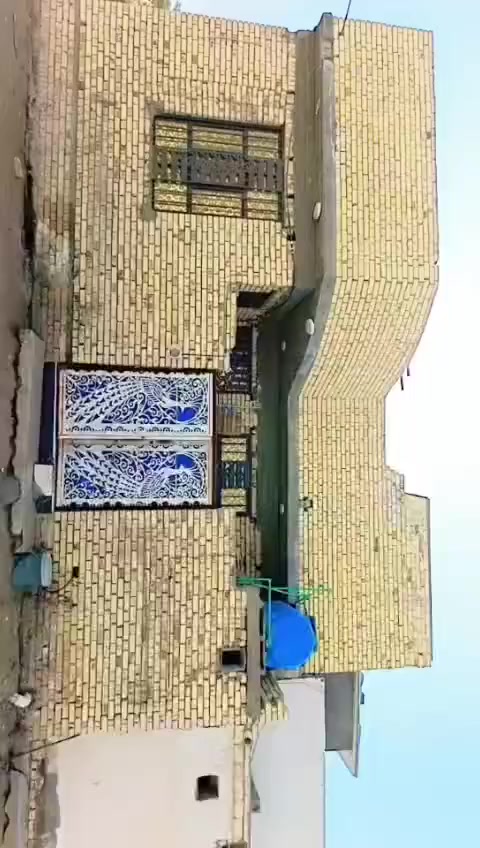 دار زراعي للبيع مساحة 100متر طابوك صب كونكريت ناحية سديناوية خلف صيدلية الروان السعر 65للاستفسار ***********
