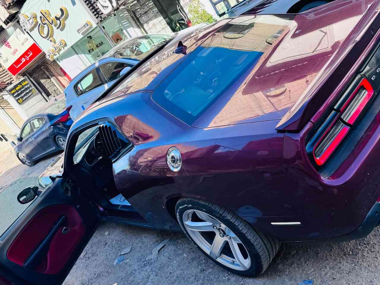 جالنجر 
موديل 2019 
فول الفول 1/1
Gt 3600 
فتحه 
شاشه كبيره 
رادار 
داخل جلد 
كشنات تدفىه تبريد 
ويل 20 نجمه خسفه قويه 
تخم تاير جديد 
جاهزه من كلشي 
وارد امريكي 
حادثه جاملغ وبنيد 
بيه رشات صبغ ابيعه حزام هيه مو حزام 
السعر 155 
مكاني بغداد المنصور 
***********
بي وتساب 
*********** بغداد, العراق
