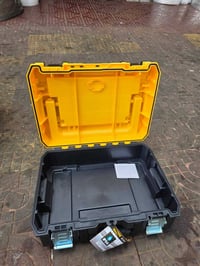 DeWaLt 07701540955