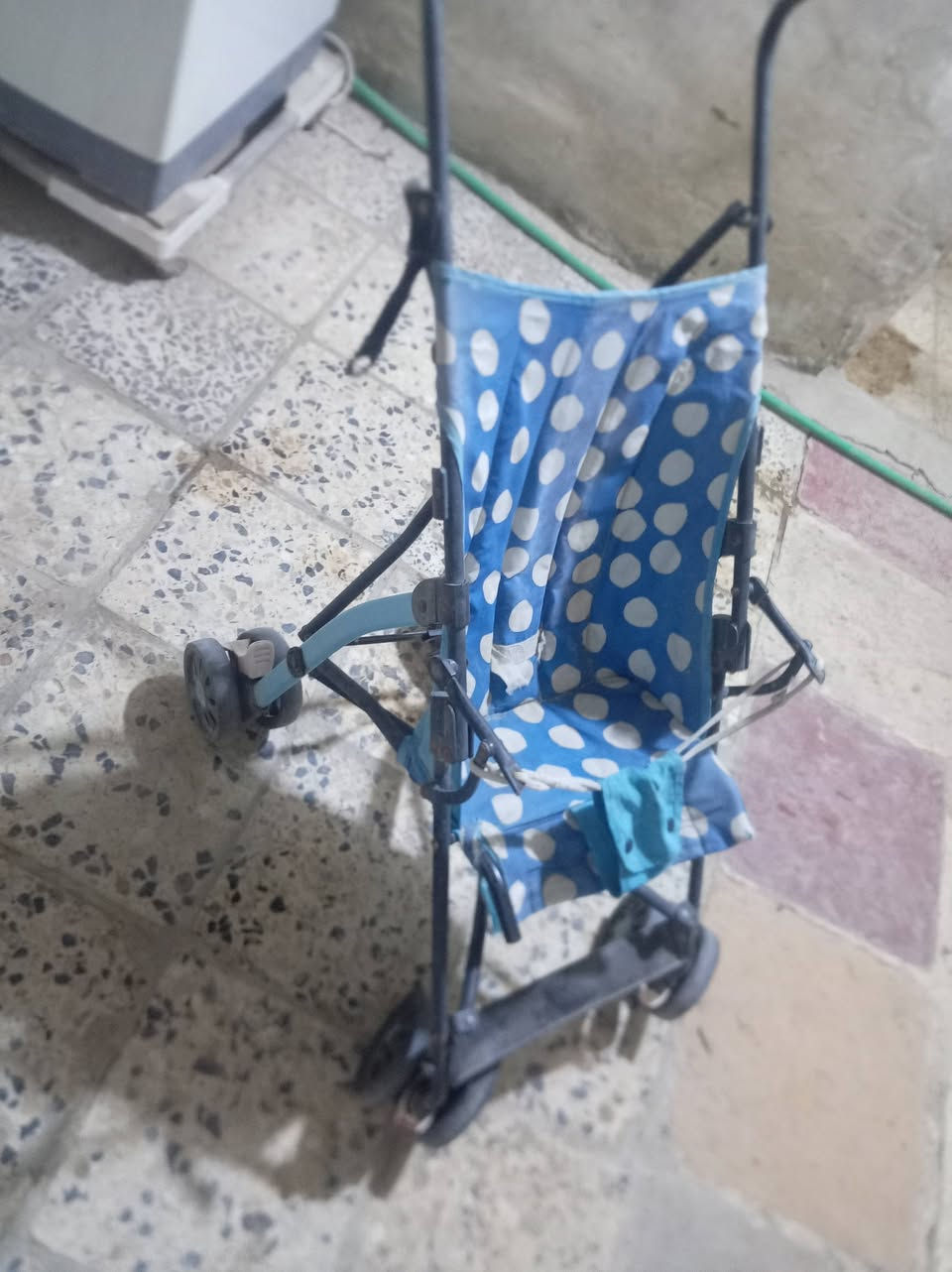 غراض بيت للبيع شراي خاص المكان نداء


**إذا كنت صاحب هذا الإعلان وتريد حذفه لأي سبب، رجاءا أرسل رسالة إلى الدعم الفني**