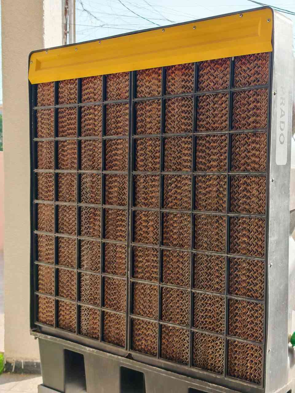 مبردة برادو دفع قوي للأماكن الكبيرة والمفتوحة ونظيفه استعمال موسم واحد وقليل ( تستعمل داخل جامع ) ف يعني على كد صلاة استعمالها قليل ، سبب بيع صوتها عالي ولا يناسب مكان مثل الجامع ، تفاصيلها موضحه داخل الصور.

سعر البيع ب 525 الف متوفر قطعتين في حال تريد القطعتين احسبلك قطعة 475 

عنوانها بغداد ، البياع 
التواصل على خاص


**إذا كنت صاحب هذا الإعلان وتريد حذفه لأي سبب، رجاءا أرسل رسالة إلى الدعم الفني**