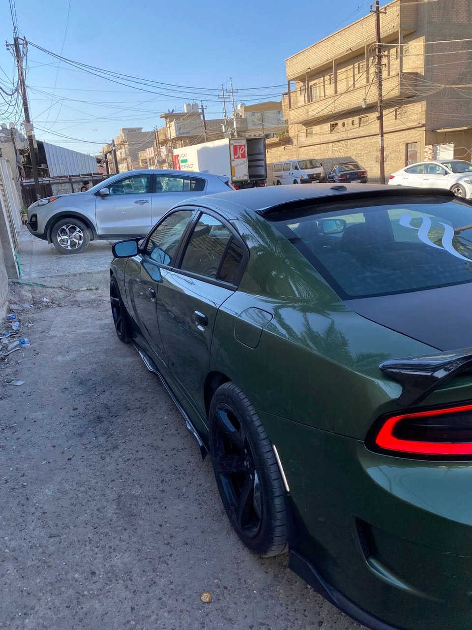 سلام عليكم چارجر للبيع او مراوس حسب القناعة موديل 2020 سياره اخت الزيرو ماكو بنضافتها ابد حادثها جاملغ وبنيد وحافه الشاصي سياره عليها تزويدات مصروف عليها اكثر من سعرها داخل كله كاربون فايبر يدات كاربون دشبول كاربون صالنصات كزوزات دفيوزر ماشيه 66 وين اكو هيج مشي بهاذا الموديل تحويل مباشر عنوان بغداد المشتل سعرها 200وبيه مجال حگ الجية للاستفسار ***********حجي وسام
