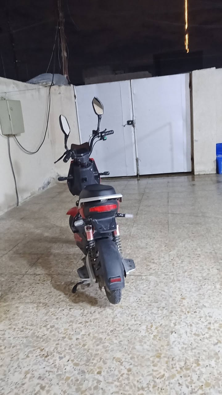 دراجة شحن للبيع  كفالة حتى ورقة(وصل الشراء  موجودة) الحجم (18) _( 4) بطاريات حجم كبير
العنوان بغداد الحسينية الراشدية للأستفسار اكثر التواصل خاص أو الاتصال على رقم ‏‪0773 392 4855‬‏
