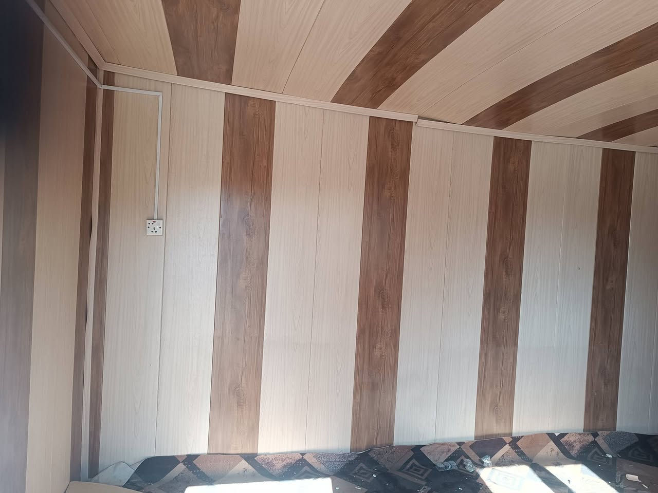 كرفان عدد اثنين للبيع.
***********
