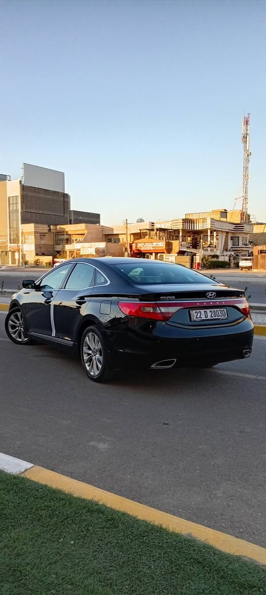 السلام عليكم
من رخصة الادمن المحترم
للبيع بالنقد فقط بدون اقساط ولا مراوس 
هيونداي ازيرا خليجي 2012 مكفوله من الصبغ والحادث عدا بارد شويه بالجاملغ الخلف السايق كلش بسيط 
رقم اربيل الدولي جديد سنويه جديده شرط التحويل
كير ومكينه شرط الفحص اخوان منزل مقطع فديو وتفاصيل كامله
مواصفات نص فول
تحكم ستيرن
كراسي كهرباء
كشنات جلد
داخل لونين
صاجات
مري شفط
اشاير بالمري
يدات نيكل
تبريد قطعتين
بردات خلفيه
براجكتورات
لدات امامي وخلفي
حساسات امامي وخلفي بلاد
اواكس +US B
سماعات دمام اصليه 
لايت اوتو
 خمسة ويل كب 18 اصلي
تبريد ثلج
تدفئة شغاله
صدر امامي وخلفي بحاله جيده
مكينه ٣٣٠٠ دوش بحاله جيده
باتري جديد
السياره حلوه وجاهزة للجناي مكاني بغداد الكرخ السعر ١١٦$ مجال بسيط حك الجيه للشراي للاستفسار الاتصال بالرقم *********** ( تعال شوف السياره واحكم بنفسك وتدلل) ترايها اخت الزيرو بالعافيه عالياخذها وتحياتي للجميع
