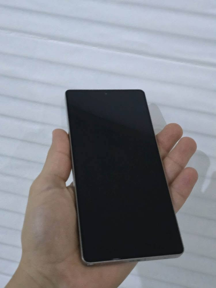 Samsung s25 ultra 
 نوسخەی ئەمریکی ئەسلێ 
بێ ئەشیا. کەڤەرو درعی لەگەڵە

١٠٠% خاوێن نەکراوە بێ عەیب بەهەمو شەرتو زەمانێ
ڕام12 و 256گێگا

نرخ: 555دۆلار قفڵ 

ئەمریکیە سیمکارت و ئیسیم ناخوینێتەوە جۆکەر ناکرێ
بایپاسو دیـــمۆ نــیـــە تـــکایە
١٠٠ جار فۆرماتیبکە کێشەی نیە 
بۆ ئەبدەیتیش بەزەمان دوینێ بۆی هات

*********** وەتسئەپ دخان, السليمانية
