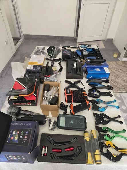 بە دانە دەیفرۆشم هەموشی پێکەوە دەفرۆشم گەیاندن هەیە بۆ هەموو عیراق شوێن سلیمانییە
أبيعها قطعًا أبيعها كلها معًا يوجد توصيل إلى جميع أنحاء العراق
*********** viber watsappe
