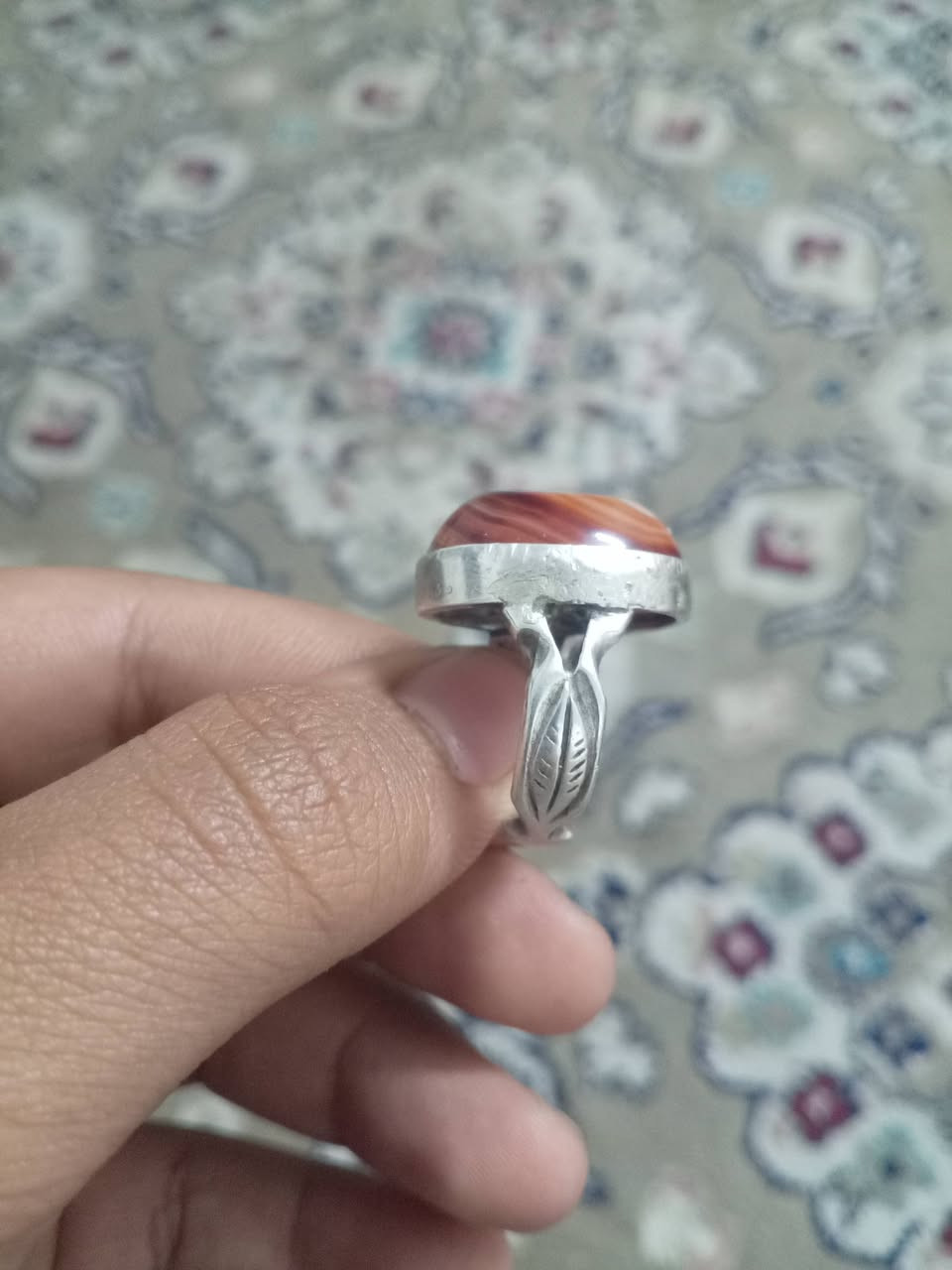 سلام عليكم ورحمة الله وبركاته
سليماني حجر جبير محبس فضه سعر 80 الف وبي مجال
لازكورد حجر وسط محبس فضه سعر 60 الف وبي مجال
المحابس قديمات حيل
المكان بغداد الجديده
الرقم الهاتف ( *********** )
