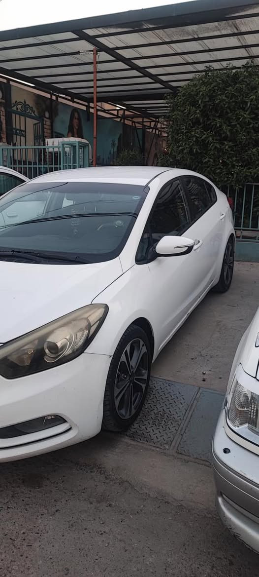 السلام عليكم
كيا سيراتو  2014 خليجي 
 مواصفات مكينه1600  دوش كير AT 
مري شفط زائد اشاير بالمري 
 تايرات خمسه ويل كب جديد صارله شهرين 
فول تحكم ستيرن
 حداديه كله جديد رقم سليمانية سنويه كله جديد   
لسونار موجود بلمنشور شوفه كلشي موضح كدامك 
 العنوان ديالى - بعقوبة 
السعر :: 114 وبيهة مجال 
للاستفسار  ***********
