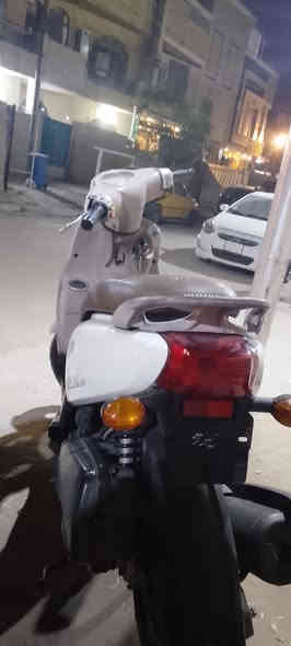 سلام عليكم دراجه فله 
كفرات بلادي
كليو متر شغال 
كيج بانزين شغال 
تايرات جديد 
اشاير شغال 
الايت عالي وناصي شغال 
مكينه بلاديه مامفتوح
سعر 800 وبيه مجال شي قليل 
عنوان الشعب شارع الصحه 
رقم الهاتف ***********
