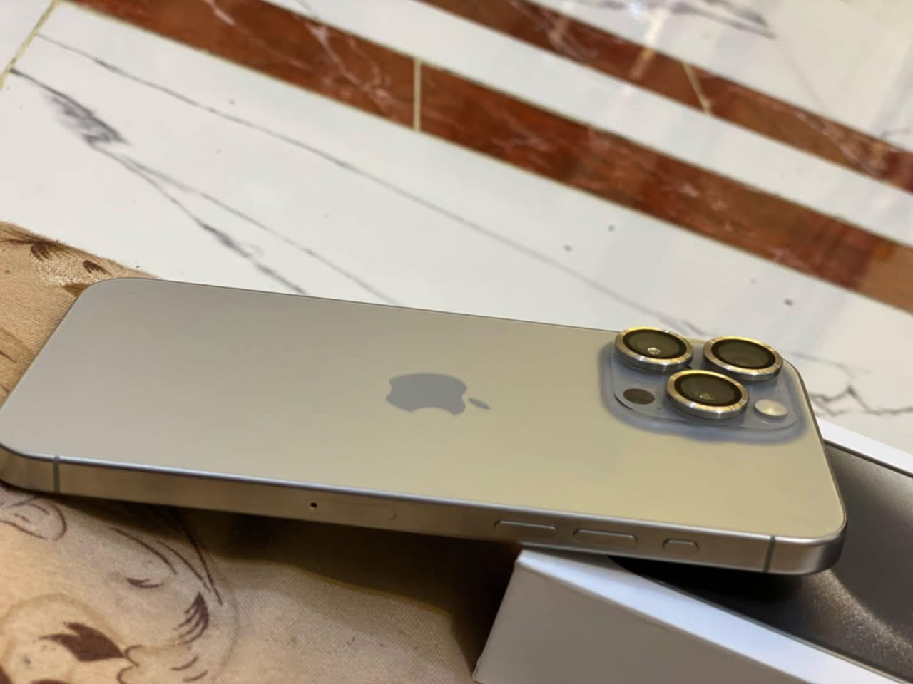 أيفون 15 برو ماكس للبيع نضافة 100‎%‎
بطاريه 86 ملحقاته وياه مال الشركه

 السعر خاص وبخدمتك اني 

مكاني ذي قار الشطرة 

أو تتصل عليه ***********
