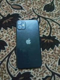 آيفون ١١ • شغال • سعر خاص