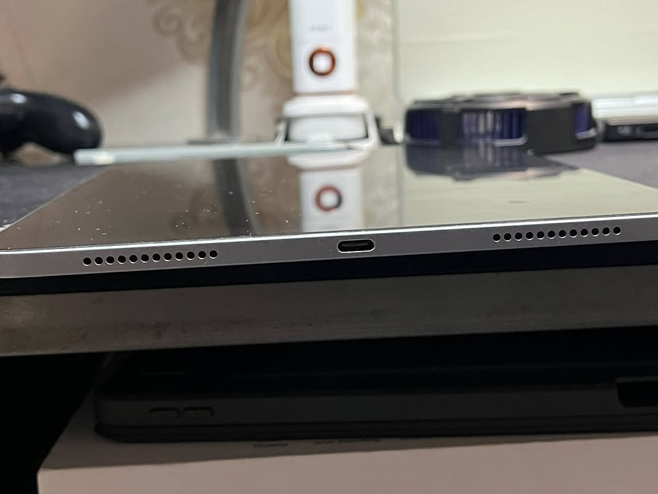 ‎ما عندي توصيل و اني بغداد
 

ايباد  اير ٤  ذاكرة ٢٥٦  كيكا 
Ipad air 4    256
نظافة ٩٩٪
البطارية   ٧٨٪
الشاحنة و الكيبل  
شاشة حماية ضد انعكاس و حماية جلاتينية

مع ماجك كيبورد كوبي ابيض

و ادابتر يحتوي  اثنين تايب سي  و aux مال سماعات لل ببجي 

و ايضا كفر  تلبيس  لون مثل لون ايباد مع كيبورد عادي 

تكدر تفتح اكثر من برنامج بنفس وقت يوصل ل ٨ برامج بنفس وقت
   
مداخل اي تصليح و لا متعرض لي ضرر  و لا كسر   و لا عطل 
يفيد للدراسة و الرسم و العاب  شوف يشغل العاب بالفيدوهات  بالمنشور
 اتحكم  بالالعاب بالجوستك


**إذا كنت صاحب هذا الإعلان وتريد حذفه لأي سبب، رجاءا أرسل رسالة إلى الدعم الفني**