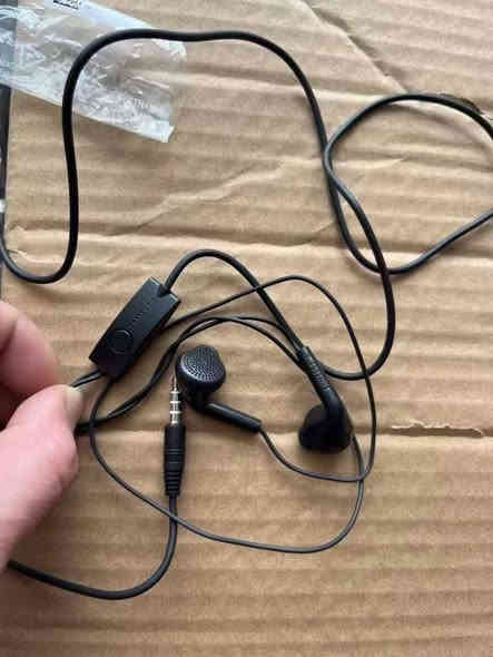 داشکان هیتفۆن سامسۆنگ
کوالیتی زۆر زۆر بەرز مایک و سەوت بەشەرت لە ستۆک کراوە واتا کوالیتی فوولە تەنها 0.36$ تەنها 500 دینار

🌻
ناونیشانی لقی هەولێر : کۆتری سەلام باڵەخانەی جیهانی مۆبایل نهۆمی خوارەوە تەنیشت وشیار فۆن
گەیاندن هەیە بۆ هەموو عێراق و رۆژئاوای کوردستان
***********
*********** 

لینکی فەیسبوک 
https://www.facebook.com/Sunflowerkurd

لینکی گروپی ڤایبەر

https://invite.viber.com/?g2=AQB7aGqMZAZKFFB7wBhwUWrFfW8CYP4bXmvBE2THOKwicCOnXwK5F%2BkTYJNk4S16

لینکی گروپی وەتسئەپ

https://chat.whatsapp.com/JVV2SrZL8wz7ypl0Kr4tYr
لینکی گروپی تیلیگرام
https://t.me/sunflowerphone
