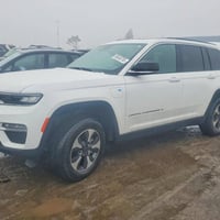 جراند شيروكي 4XE • ٢٠٢٥ • مزاد أمريكي