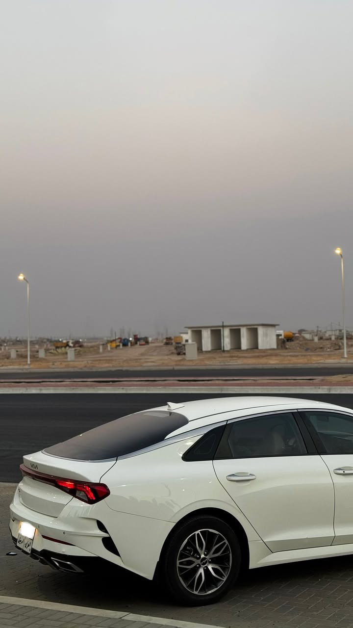 السلام عليكم
كي فايف لبيع 
البصره حي القضاة
مديل 2022 اربيل 
ماشيه 107 
سياره جديده بيها بارد بالبنيد وشخط بالباب 
مكينه كير مكفول 
بصمه تشغيل عن بعد حساس امامي خلفي كشنات جلد مرايا جانبيه شفط فول ماعدا الفتحه 
السعر 190 
***********
