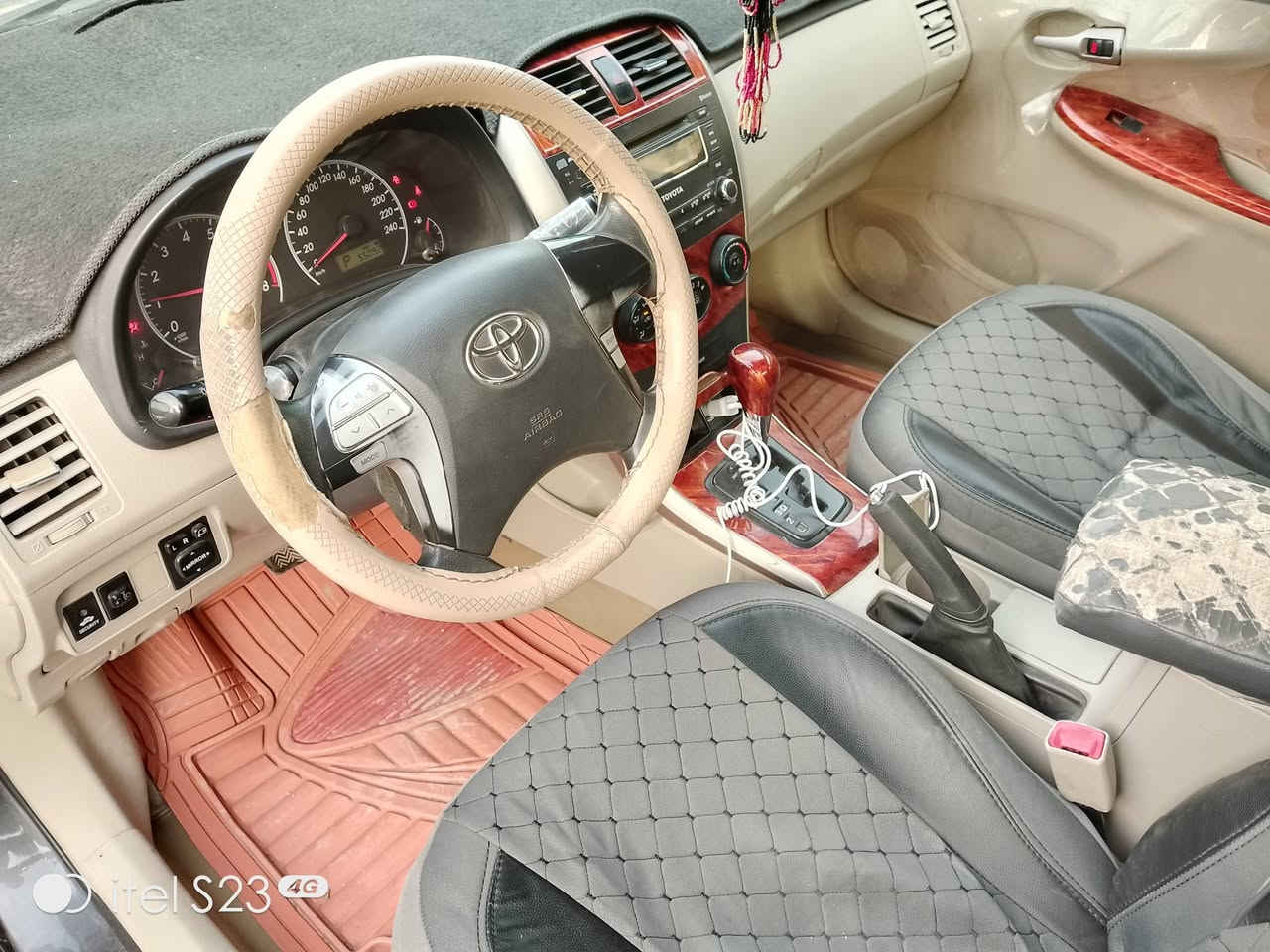 كورلا خليجي 2013
فول مكفوله 
سنويه جديده هزه جديده لل30
مكينه كير مكفولات 
كله جيده
السونار موجود
السعر 130
الاتصال ***********
