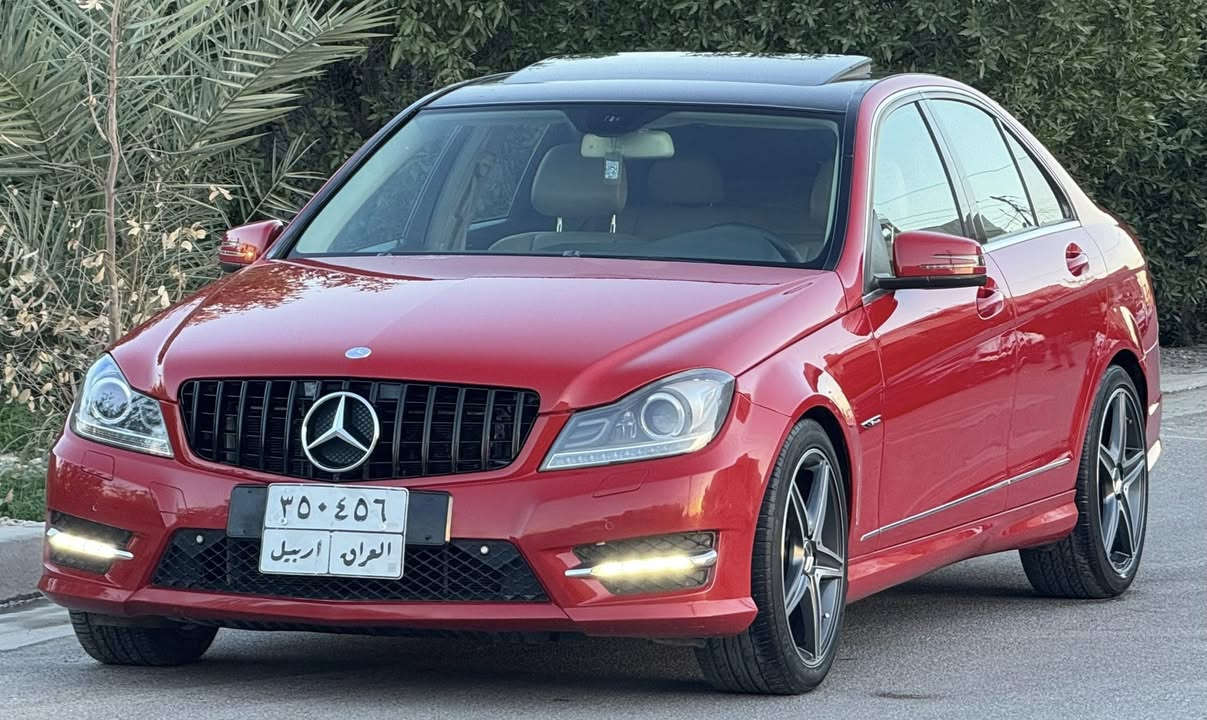 Mercedes C300 2012 مارسدس سي
لون مميز / ماشيه 132 الف ميل 
وارد امريكي ضررها بسيط كلش 
صبغ 3 قطع فقط بدون دواخل 
المواصفات فول 1/1 : 
- محرك 3000 عقل الفوك المرغوب
- فتحة سقف SunRoof 
- شاشة وسائط و شاشة معلومات
- كاميرا خلفية
- داخل لون بيجي مطعم ب صاج
- شفتات ستيرن تبترونك
- كشنات جلد تحكم كهرباء
- كشنات خزن Memory
- كشنات تدفئة 
- تبريد قطعتين منفصل
- اشارة بالمري 
- ستيرن تحكم كهرباء
- زراك لايت
- حساسات اماميه 
- ماوس تحكم شاشة
- سستم صوت هارمن HarmanKardon
- ثلاث وضعيات قيادة Sport
الاضافات عليها كت كامل اي ام جي
- مازدات مع بك لايتات AMG 
- دوسات و دعاميات AMG
شرط السيارة صاروخ 
ترايها يخبل و لا غلطه و ميحتاجلها مصرف
تخم تاير جديد و صدرها لوك و التبريد ثلج
السعر 143 ورقه بيها مجال 
عنواني بغداد الكرخ
***********
***********
