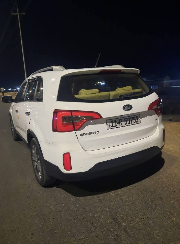 السلام عليكم للبيع سورنتو موديل 2014 خليجي مكفوله عدا لهلال مال جاملغ سايق شي بسيط  نضافه فول بصمه  بدون فتحه تايرات تخم تاير جديدد
نضام ترحيب  
تحويل ثاني يوم 
محرك 6 مفتوح 
السعر 170 بيهه مجال 
المكان الرمادي جزيره البعساف 
لل أستفسار ***********
