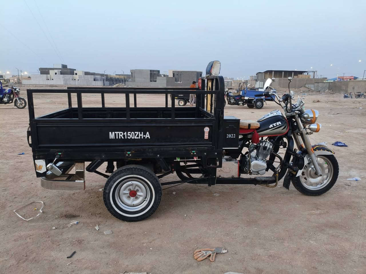 دراجة جبرين أم تي ار مكفولة
موديل 2022 طالعة بداية 2024 
مرقم شرط. المداور 
السعر 3100بية مجال لشراي مو شراي لا تعبني يرحم والديك 
رقم الهاتف ***********
المكان السماوة
