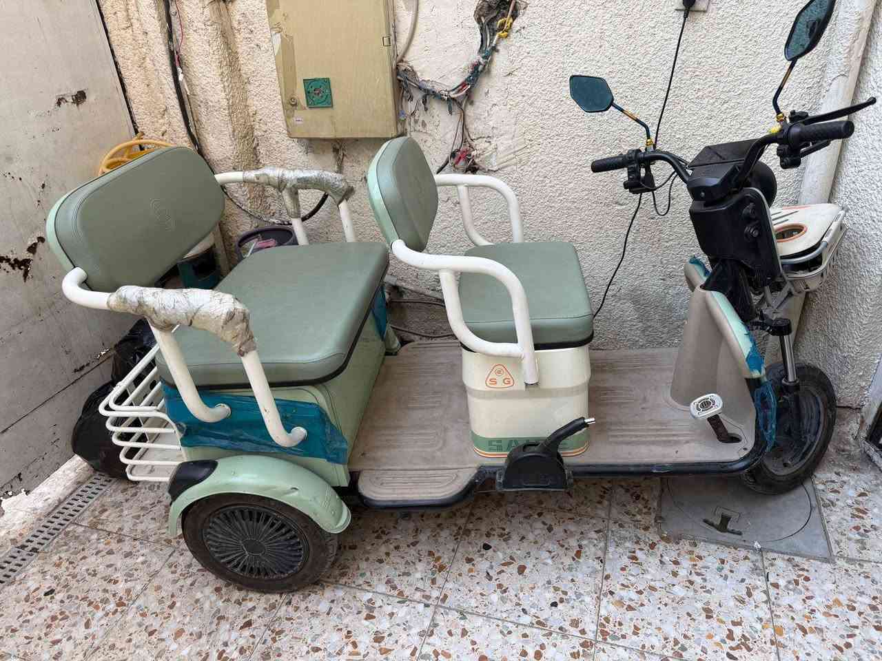 دراجه شحن للبيع بغداد البلديات لمعرفه السعر اتصلوا على هذا الرقم ***********
